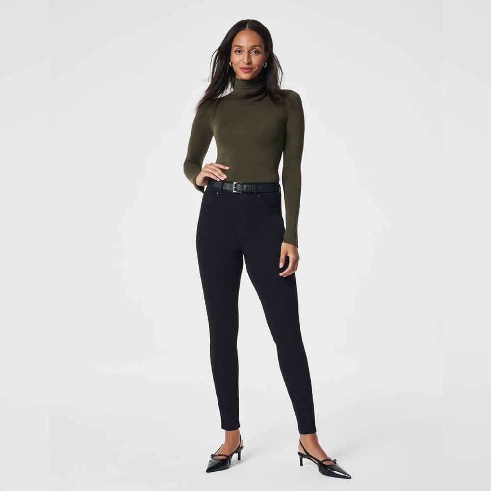 🆕 NWT Spanx Ankle Skinny Jeans Size Medium Petite in Clean Black